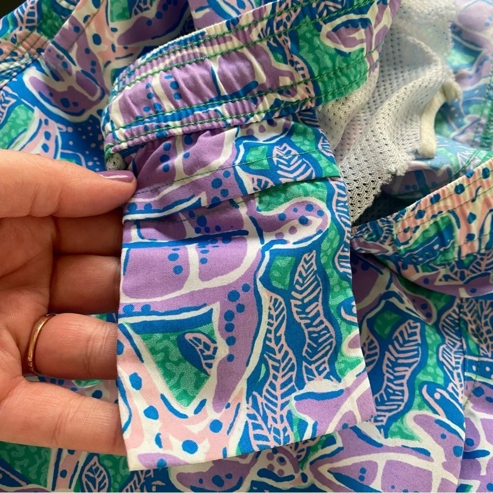 Vineyard Vines Men’s Purple Blue Turtle Print Swim Shorts Trunks Large